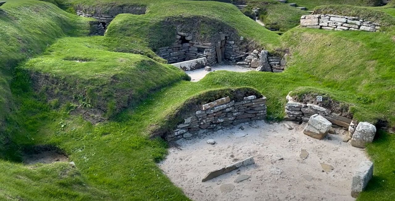 Skara Brae to osada, znajdująca się w Szkocji