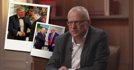 Trump na salonach z dyktatorami.  Potrzebuje "poklepania po plecach"