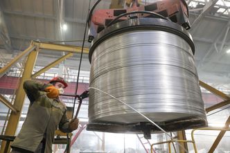 Surowce. Gaz drożeje, aluminium blisko rekordów