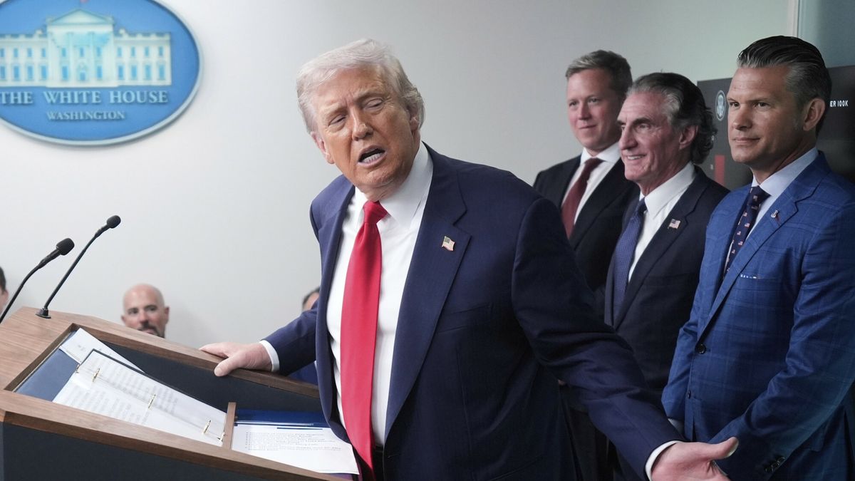 Donald Trump, Dan Driscoll, Doug Burgum i Pete Hegseth