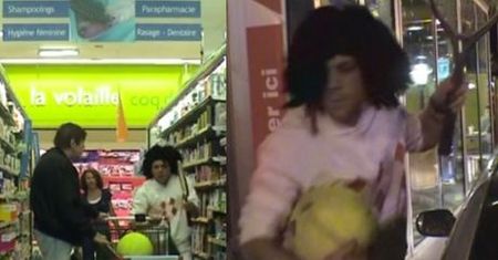 Rafael Nadal pudłuje i uderza w ludzi!