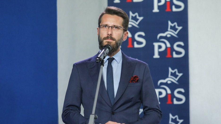 O?wiadczenie prezesa PiS Jaros?awa Kaczy?skiego
08.09.2020 Warszawa Oswiadczenie prezesa PiS Jaroslawa Kaczynskiego   fot Tomasz Jastrzebowski/REPORTER
n/z: Radoslaw Fogiel
Tomasz Jastrzebowski/REPORTER