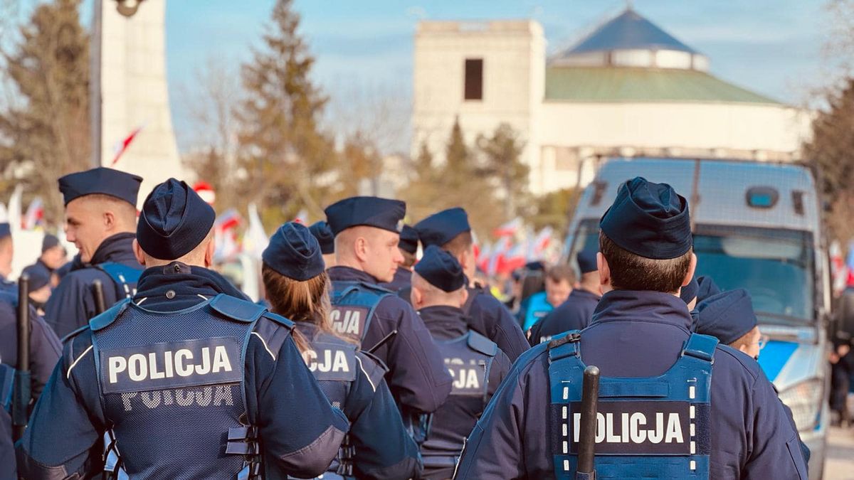 Udawali policjantów, doszło do strzelaniny. Chwile grozy w Wołom