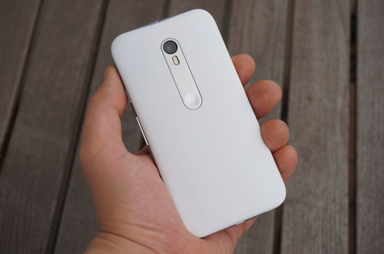 Motorola Moto G (2015) - test i recenzja 3. generacji taniego smartfona 3