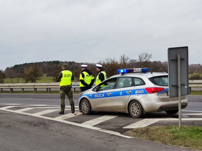 Granice są pozamykane, a po przyjeździe do Polski trzeba iść na kwarantanne. Ciągle nie wiadomo, kiedy restrykcje zostaną zniesione