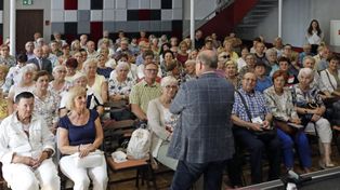 Grudziądz: Dworce PKP i PKS, niszczejące baseny, opłaty za śmieci... Seniorzy przepytali Prezydenta
