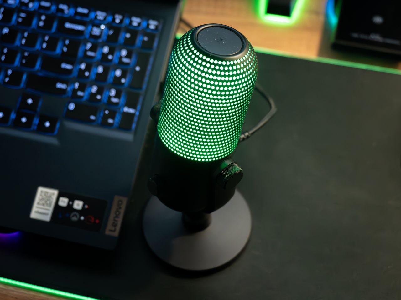 TEST: Razer Seiren V3 Chroma. Kawał solidnego narzędzia nie tylko do streamingu