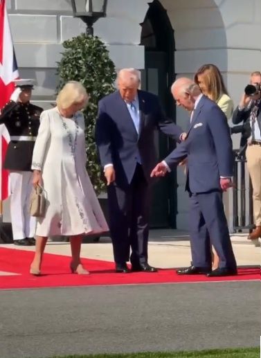 Drobna wpadka królowej Camilli 