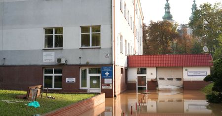 "Powodzi można było zapobiec". Burmistrz Nysy obwinia Wody Polskie