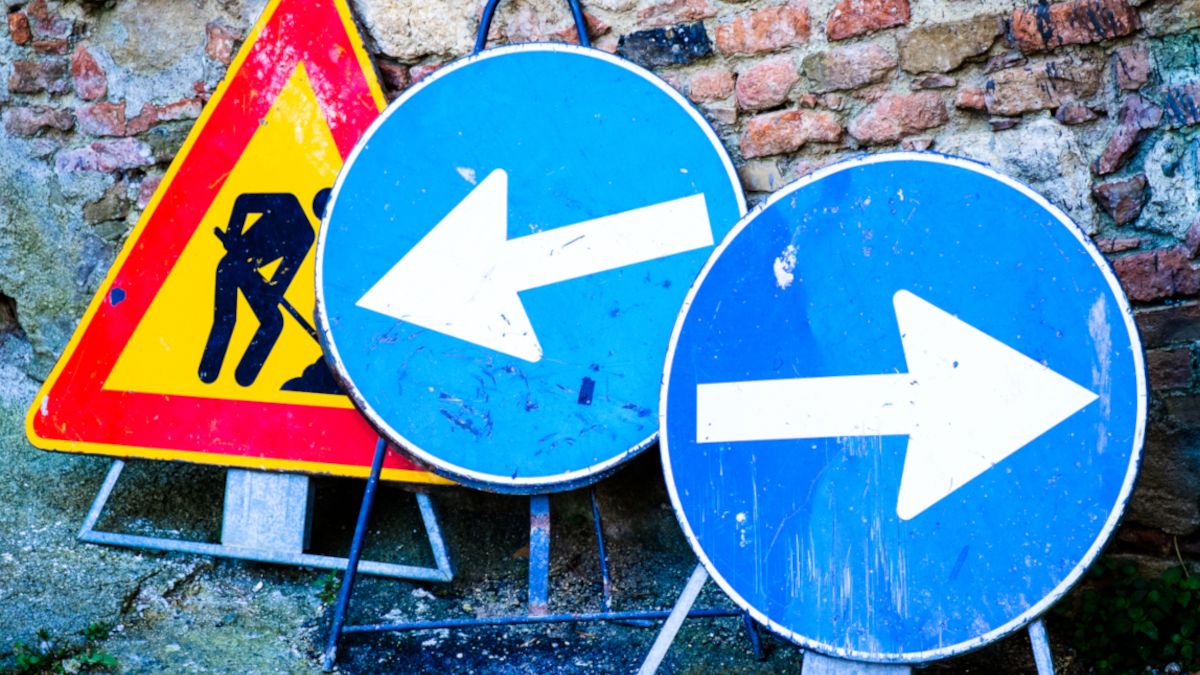 Znak drogowy zasłonięty lub zniszczony? 