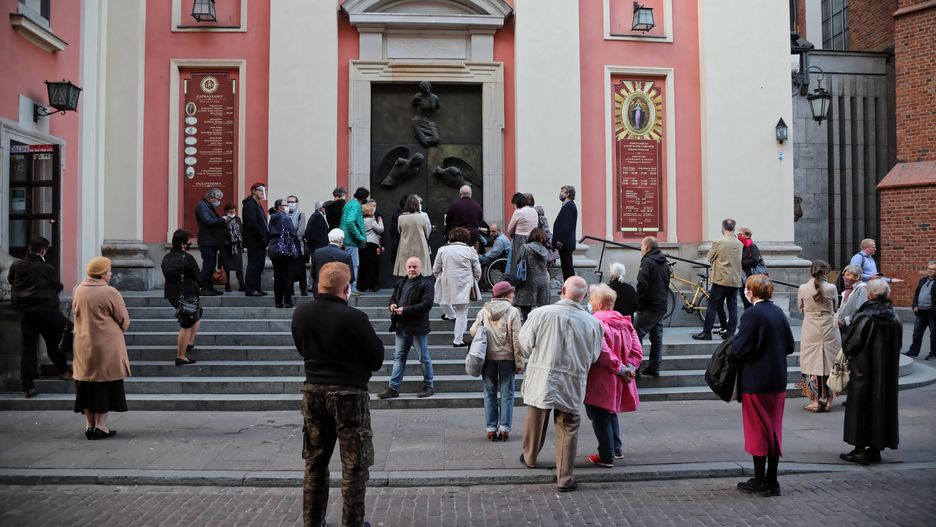 Koronawirus. Koniec dyspensy od uczestnictwa w niedzielnej mszy