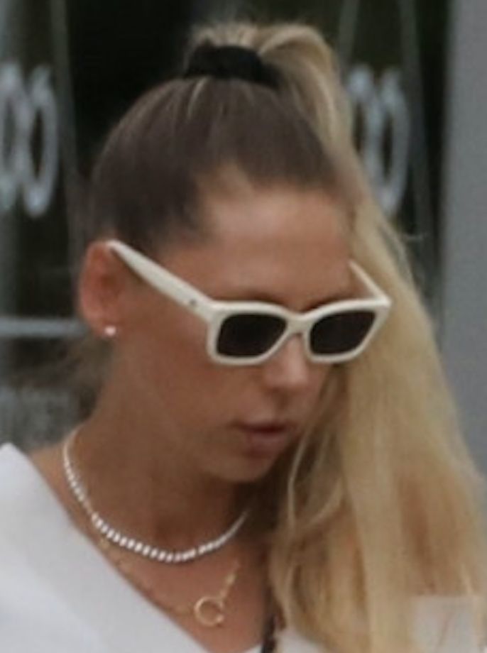 Ciężarna Anna Kournikova z synem w Miami