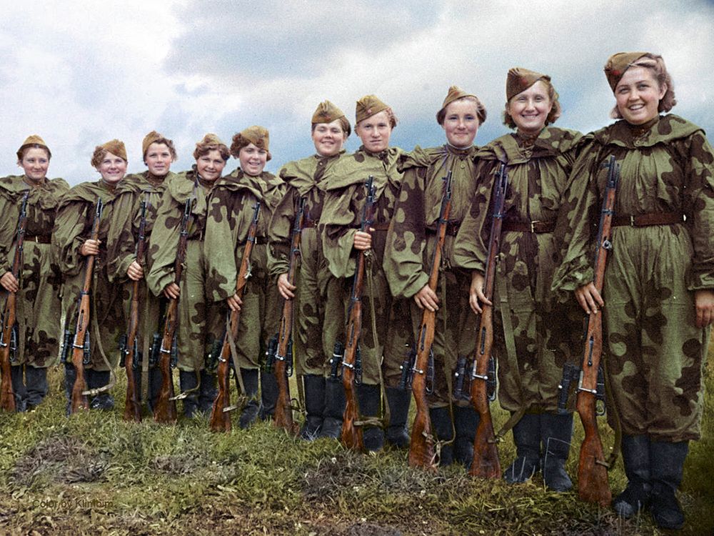 Koloryzowane zdjęcia rosyjskich snajperek podbijają Internet. Oto historia jednej z nich 6