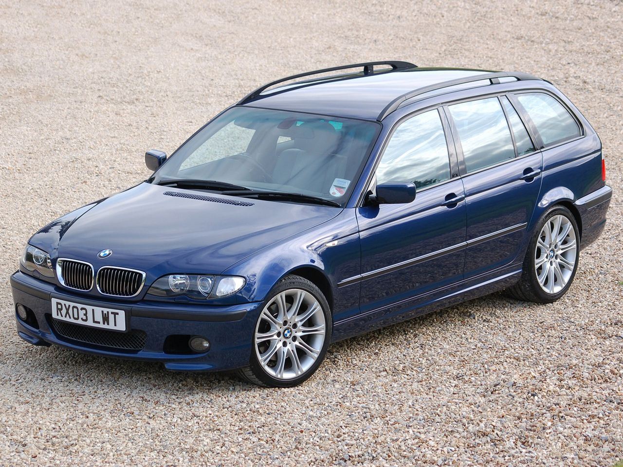 Prawdziwy rarytas rynku wtórnego to zadbane BMW 320d Touring z M pakietem