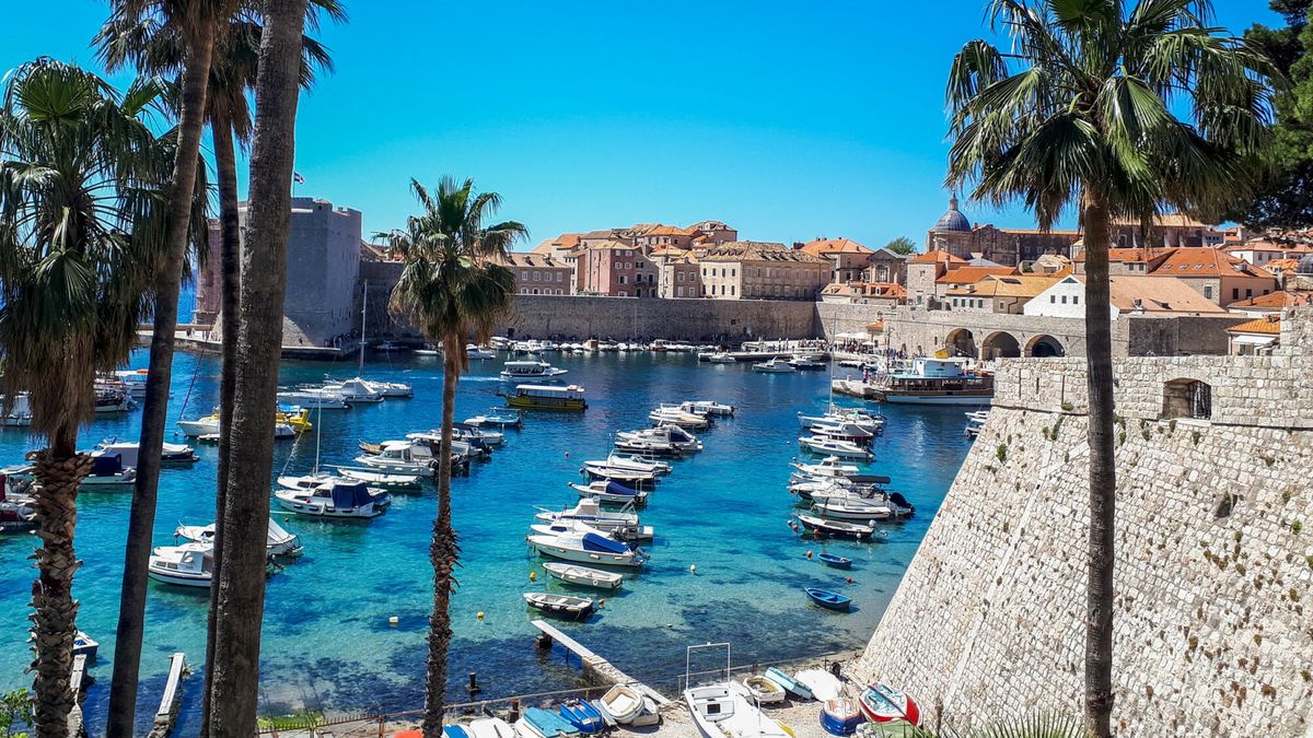 Reporter archiwum 2025 05
01.05.2025 Chorwacja Dalmacja Baska Voda Dubrownik Makarska Omis Vepric KRKA wodospady Sibenik jeziora Ston Fot. Marek Dybas/REPORTER 
N/z: Dubrownik
Marek Dybas/REPORTER