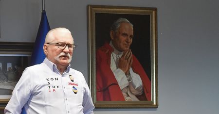 Wałęsa radzi, jak rozmawiać z Putinem. "Krótko"