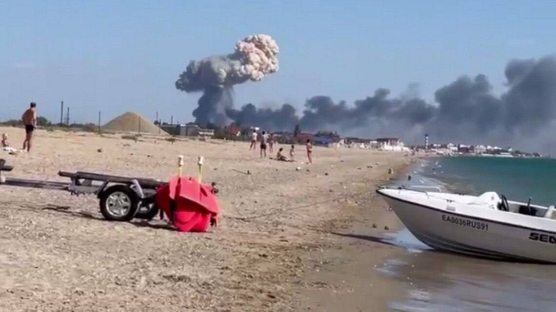 Dymy nad rosyjską bazą lotniczą w Saki