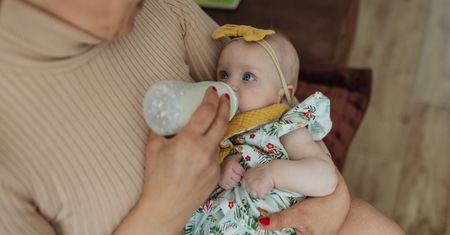 Pilny komunikat GIS. Nie podawaj niemowlętom tego mleka