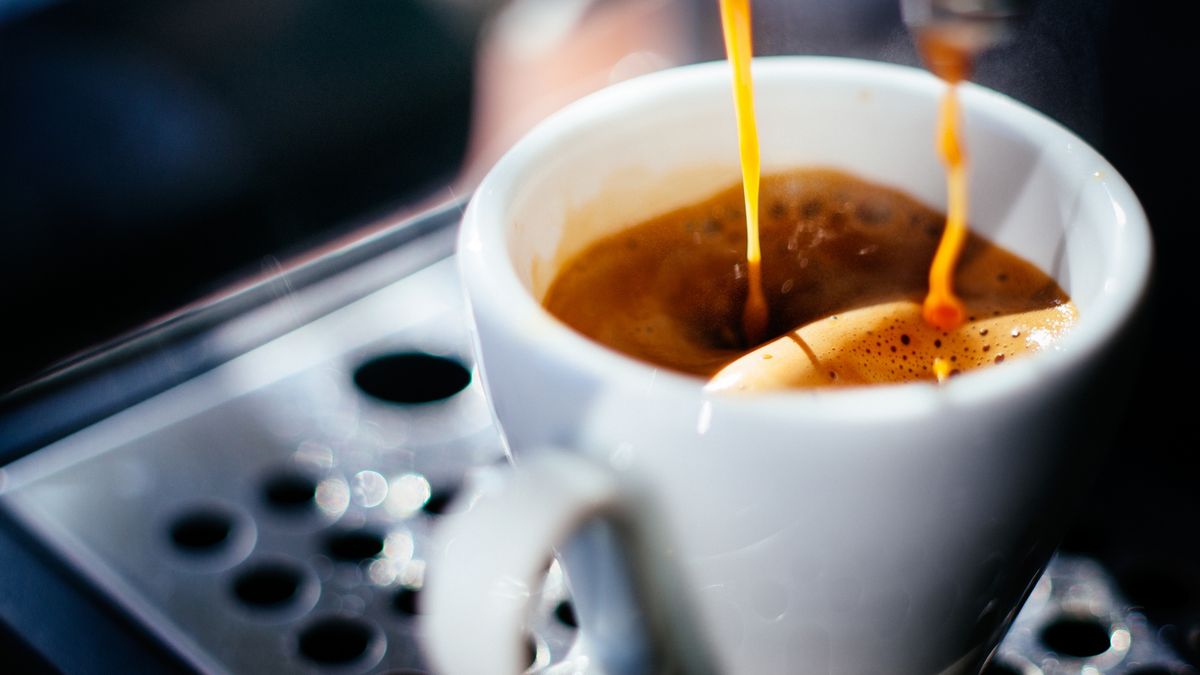 Espresso shot pouring out.
Espresso shot pouring out of a espresso machine.
Guido Mieth