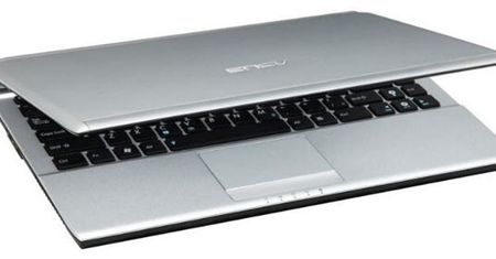 Asus U36 - kolejny konkurent MacBooka Air?