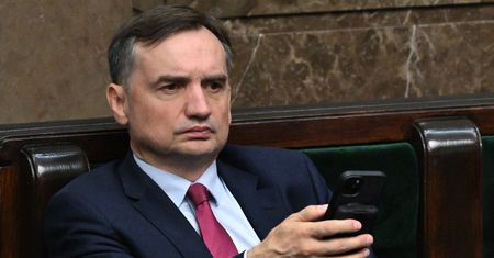Sejm zgodził się na zatrzymanie Zbigniewa Ziobry. Ma pod przymusem trafić przed komisję ds. Pegasusa