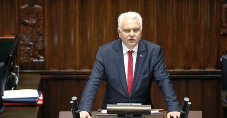Kraska z MZ: 11 powiatów objętych dodatkowymi obostrzeniami