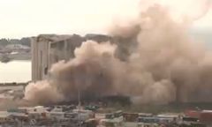 Gigantyczna chmura nad Bejrutem. Runął potężny silos