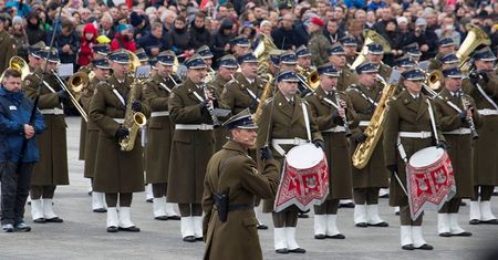 Nowy dzień wolny od pracy? Chcą przesunąć narodowe święto!