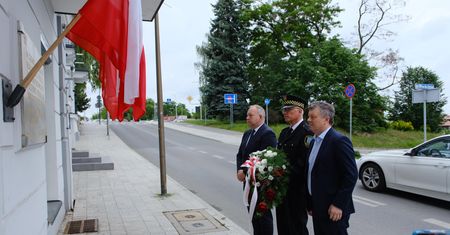 Sto lat od tragedii, która wstrząsnęła Ostrowcem. Miasto oddało hołd poległym hutnikom