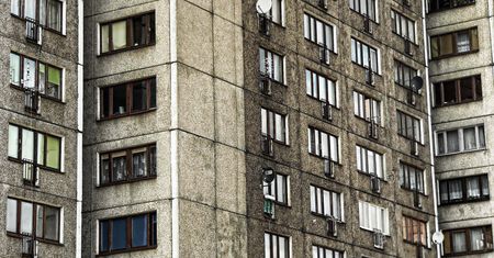 Absurd w blokach na Dolnym Śląsku. Windy za 200 tys. zł niczym pułapka