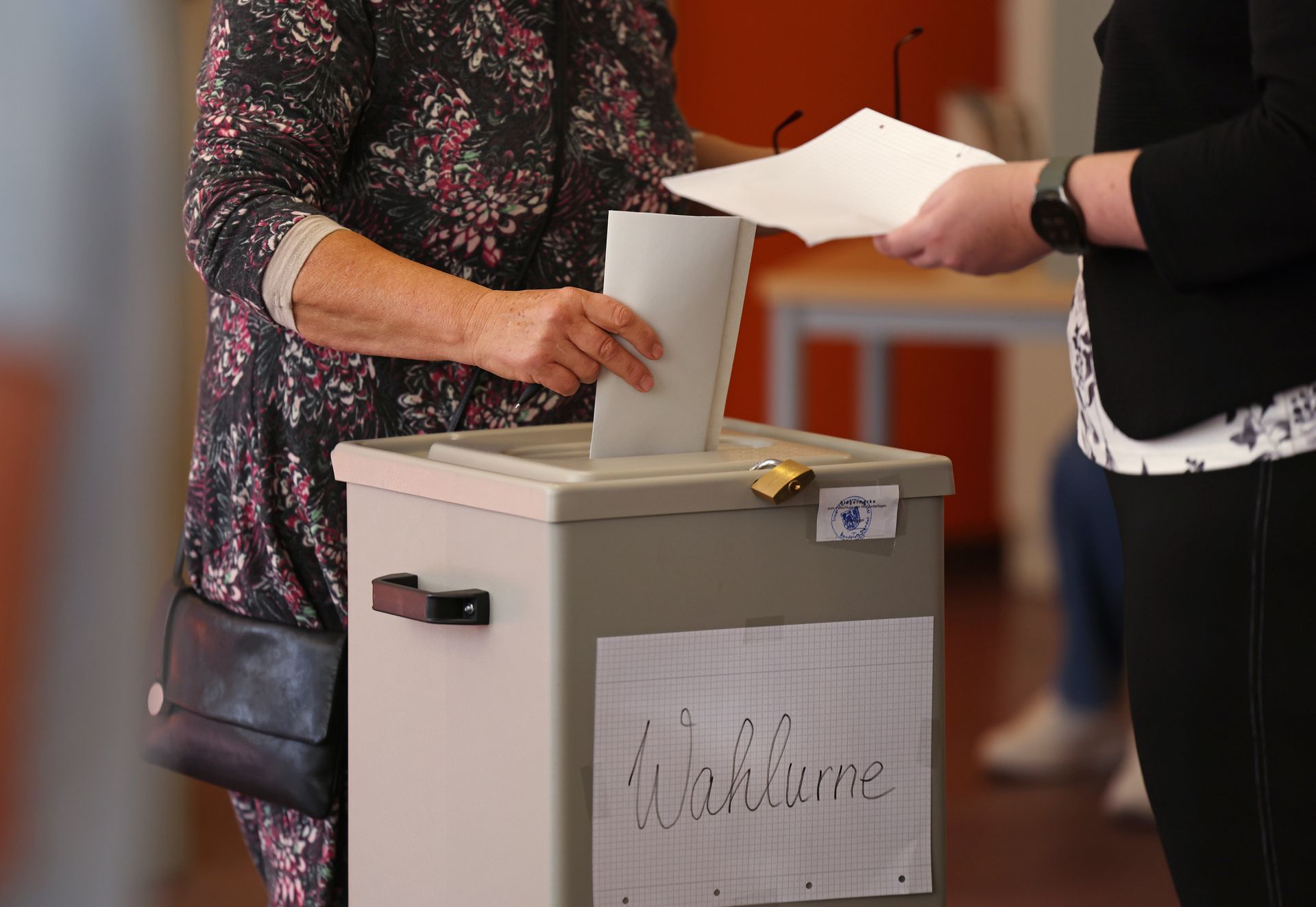 Zdjęcie do aktualności: Wielki sprawdzian dla Merza. Kolejny land poszedł do urn
