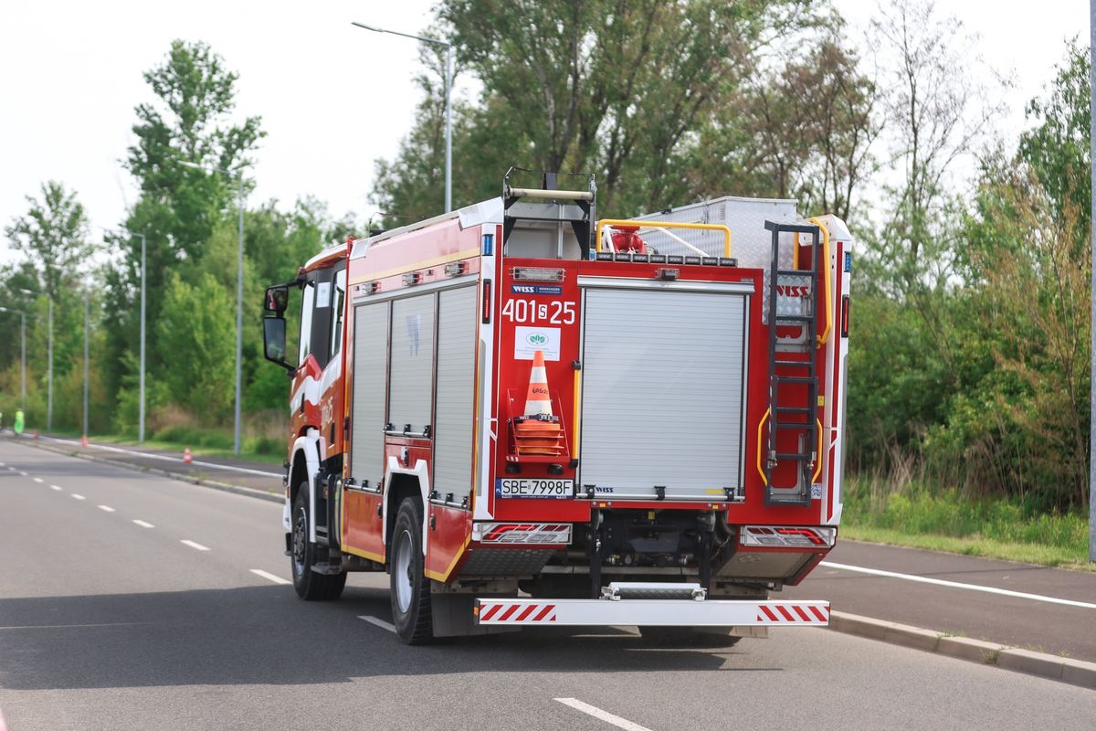 Najpierw na miejscu pojawiła się policja, chwilę potem dotarła straż