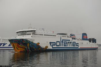 Prom Varsovia pozostanie w Świnoujściu. Powodem atak zimy