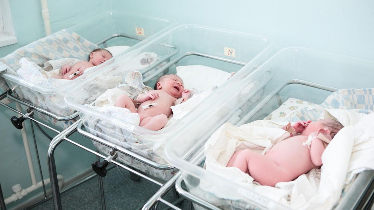 Wiemy, kiedy rodzi się najwięcej dzieci! Nowe dane GUS