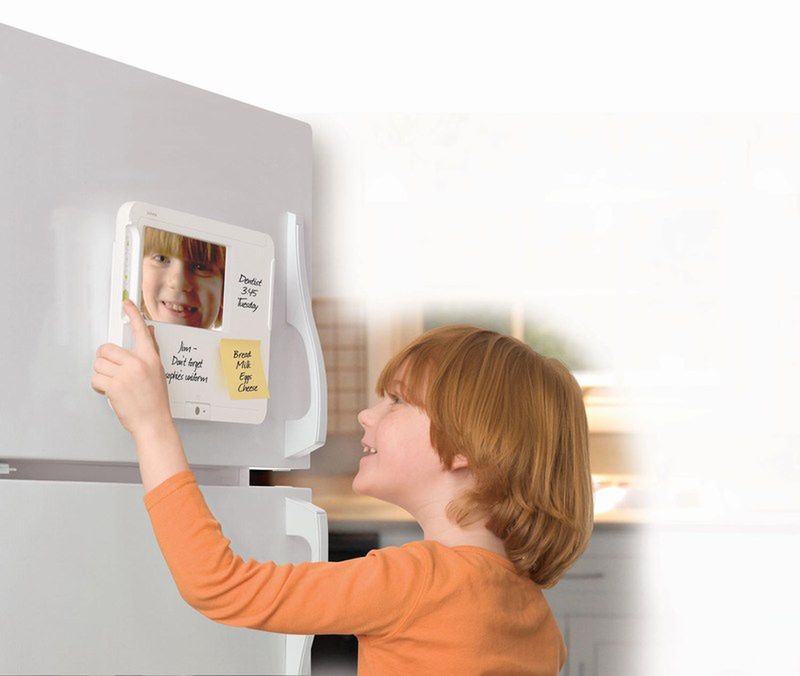 Audiovox homebase zamiast magnesów na lodówkę i żółtych karteczek 3