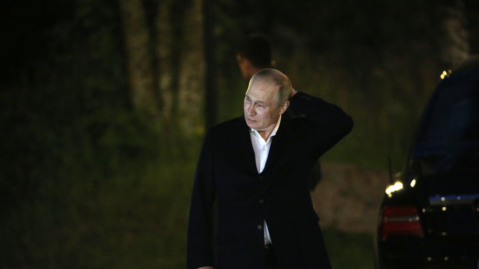 Problemy zdrowotne Władimira Putina. Prezydent niezdarnie rusza prawą ręką. 