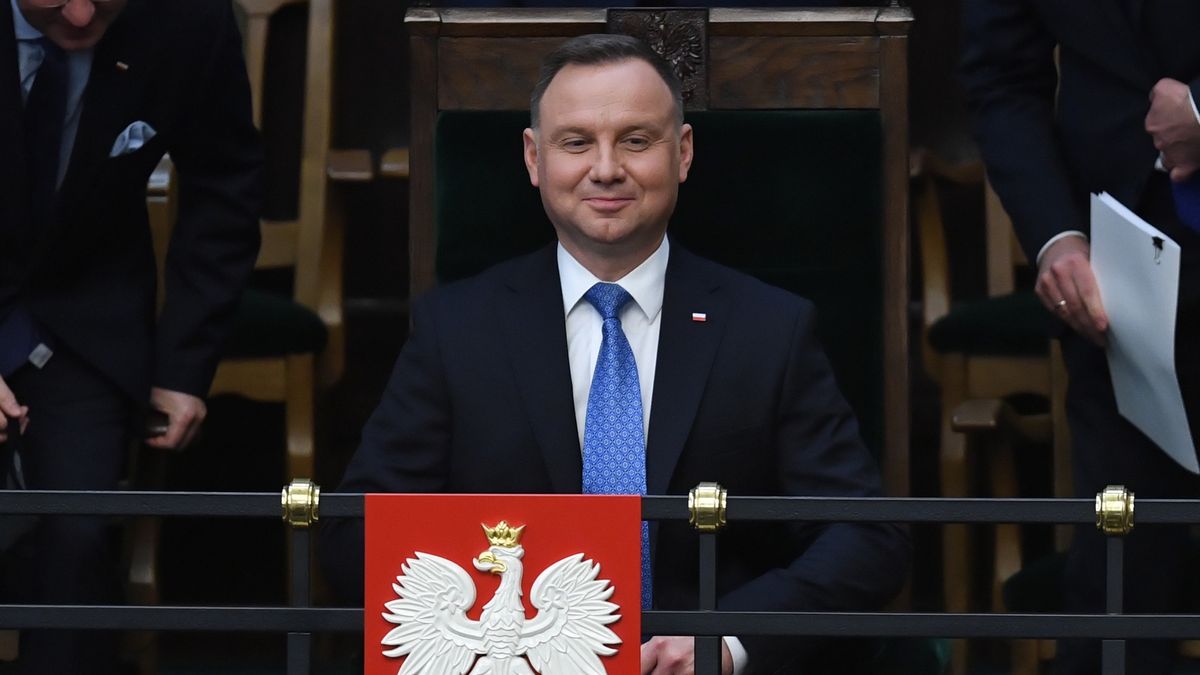 Prezydent Andrzej Duda złożył w środę w Sejmie projekt ustawy o dodatku solidarnościowym. 