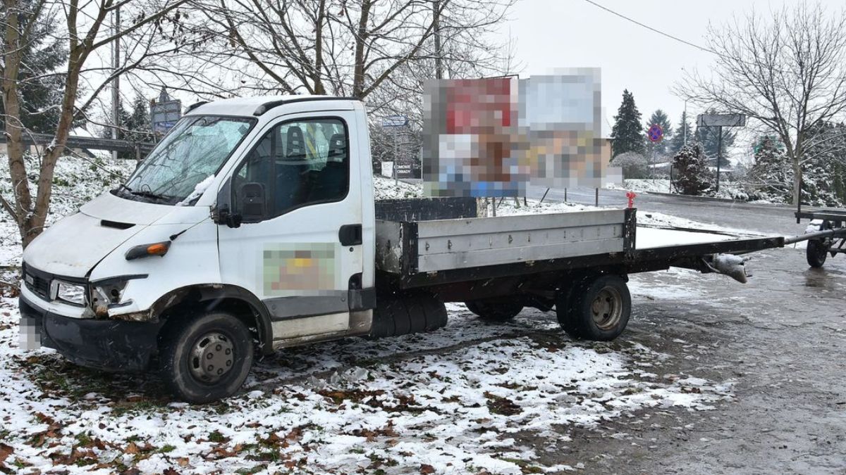 "Pożyczył" busa i wyłamał bramę. Kierowca z Puław ma problem.