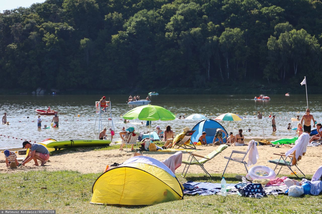 Fale upałów postarzają ludzi niczym alkohol i papierosy. I szkodzą przez całe życie