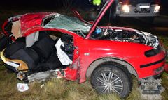 Tragiczny wypadek. Auto rozpadło się na pół