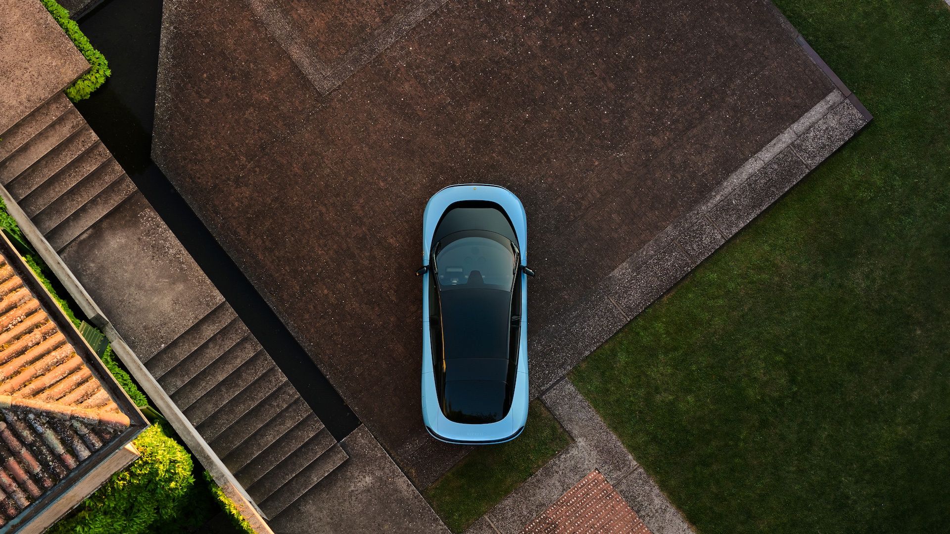 Ferrari Luce (2026)