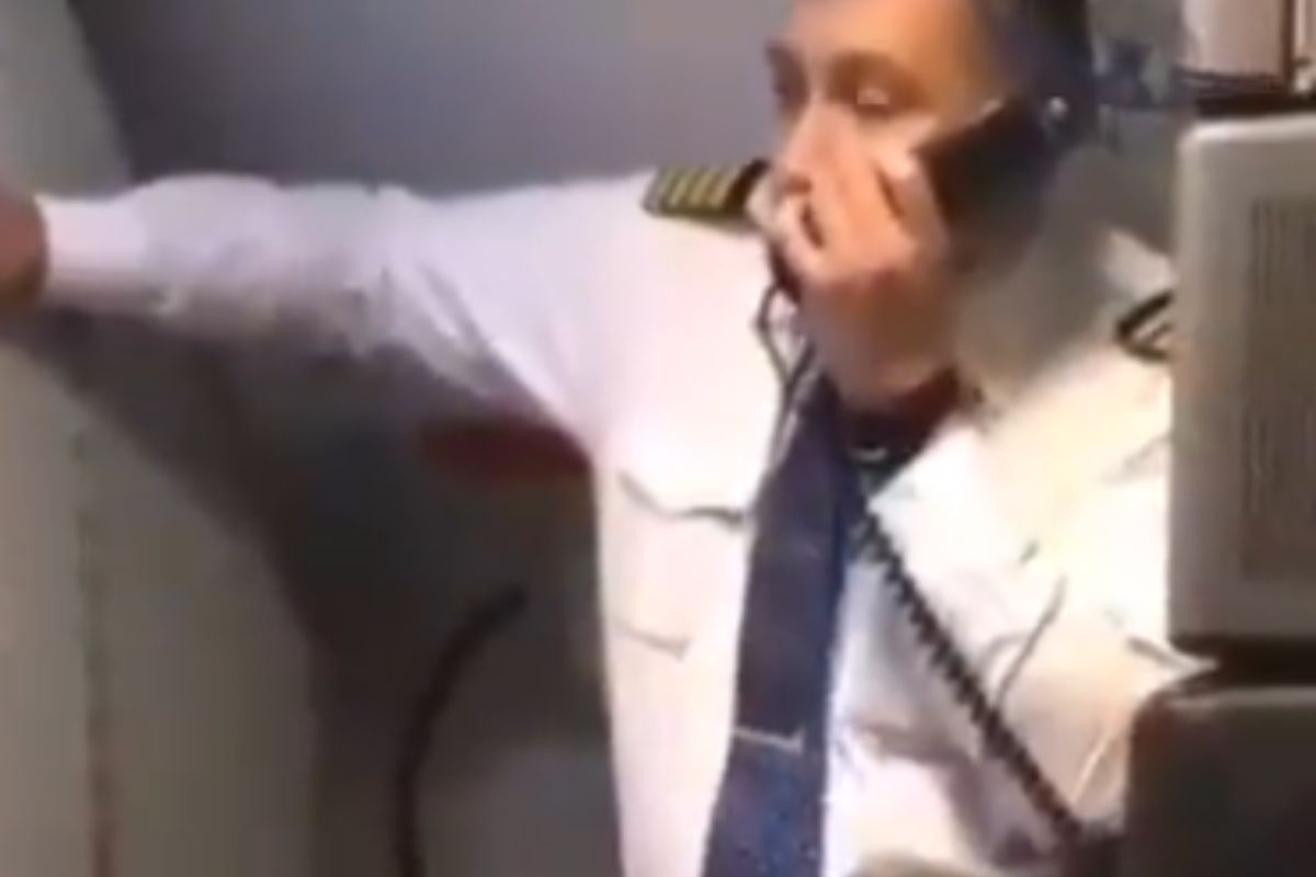 Mocne słowa pilota rosyjskich linii do pasażerów. Rozległy się brawa