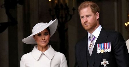Cały świat wstrzymał oddech. Harry natychmiast ruszył do Szkocji
