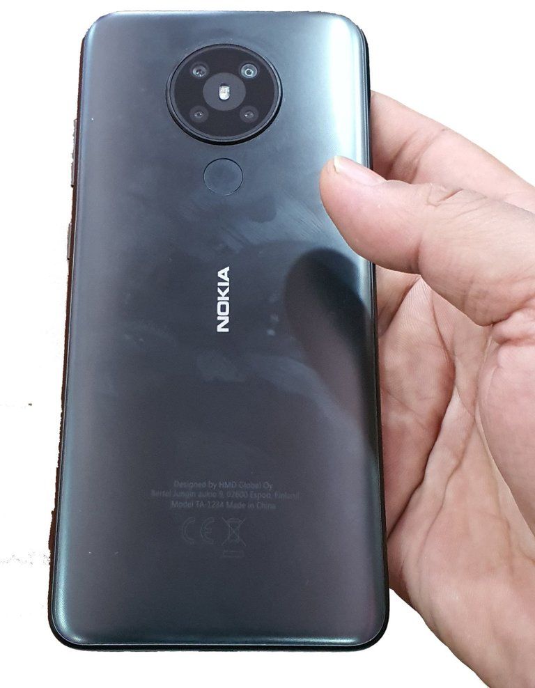 Nokia 5.2 pozuje na zdjęciach. Spodoba się perfekcjonistom 3