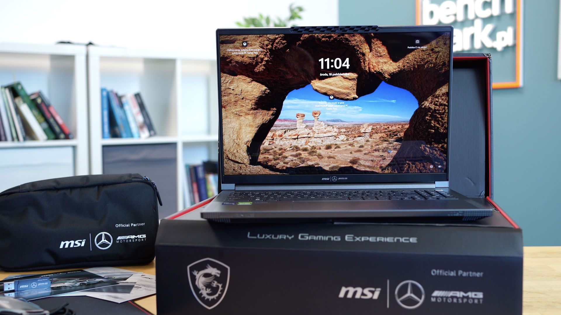 MSI Stealth 16 Mercedes-AMG - cały zestaw