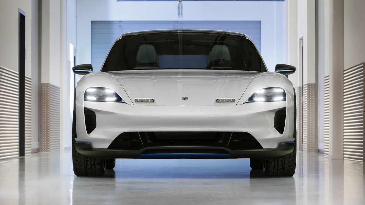 Porsche prezentuje drugie stadium konceptu Mission E. Tym razem bardziej wszechstronne.