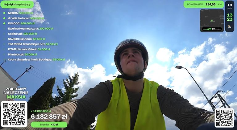 Kadr ze streamu Łatwoganga