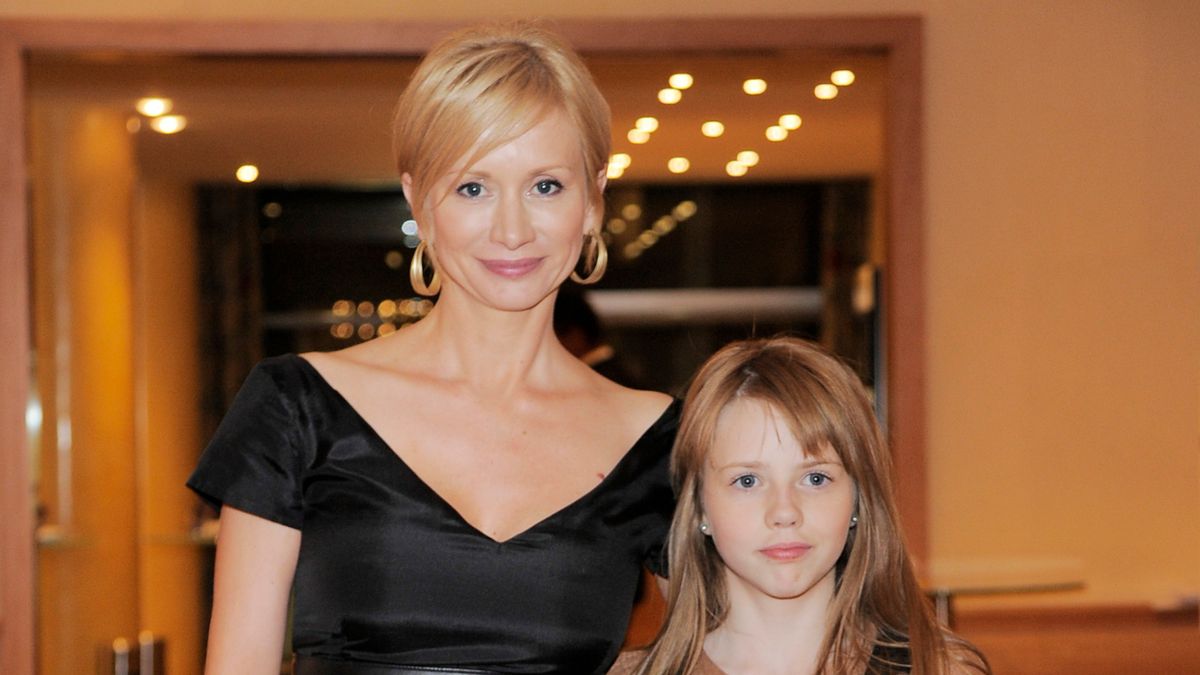 Ewa Gawryluk ma dorosłą córkę. Maria nie poszła w ślady znanej mamy