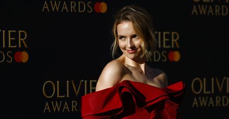 Jodie Comer cała w czerwieni. Zabójczy look "lady in red"