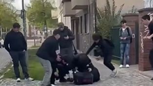 Niemcy wstrząśnięci. Brutalny atak przed szkołą. Polacy zatrzymani